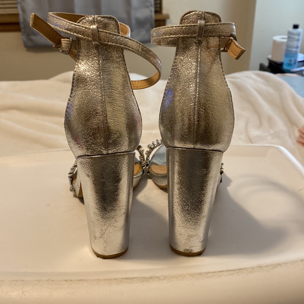 Metallic silver/gray heels - Picture 5 of 5